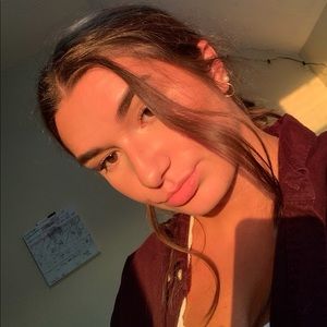 Meet your Posher, Julianna